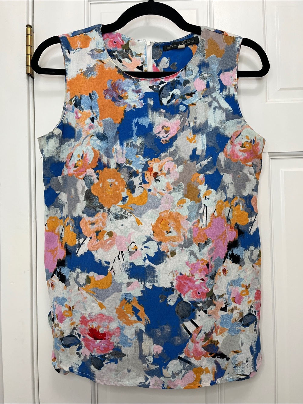 Rose & Olive Watercolor Floral Printed Sleeveless Blouse - Size Medium